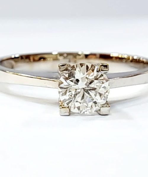 RING 18KT/ 0.30CT VS2G