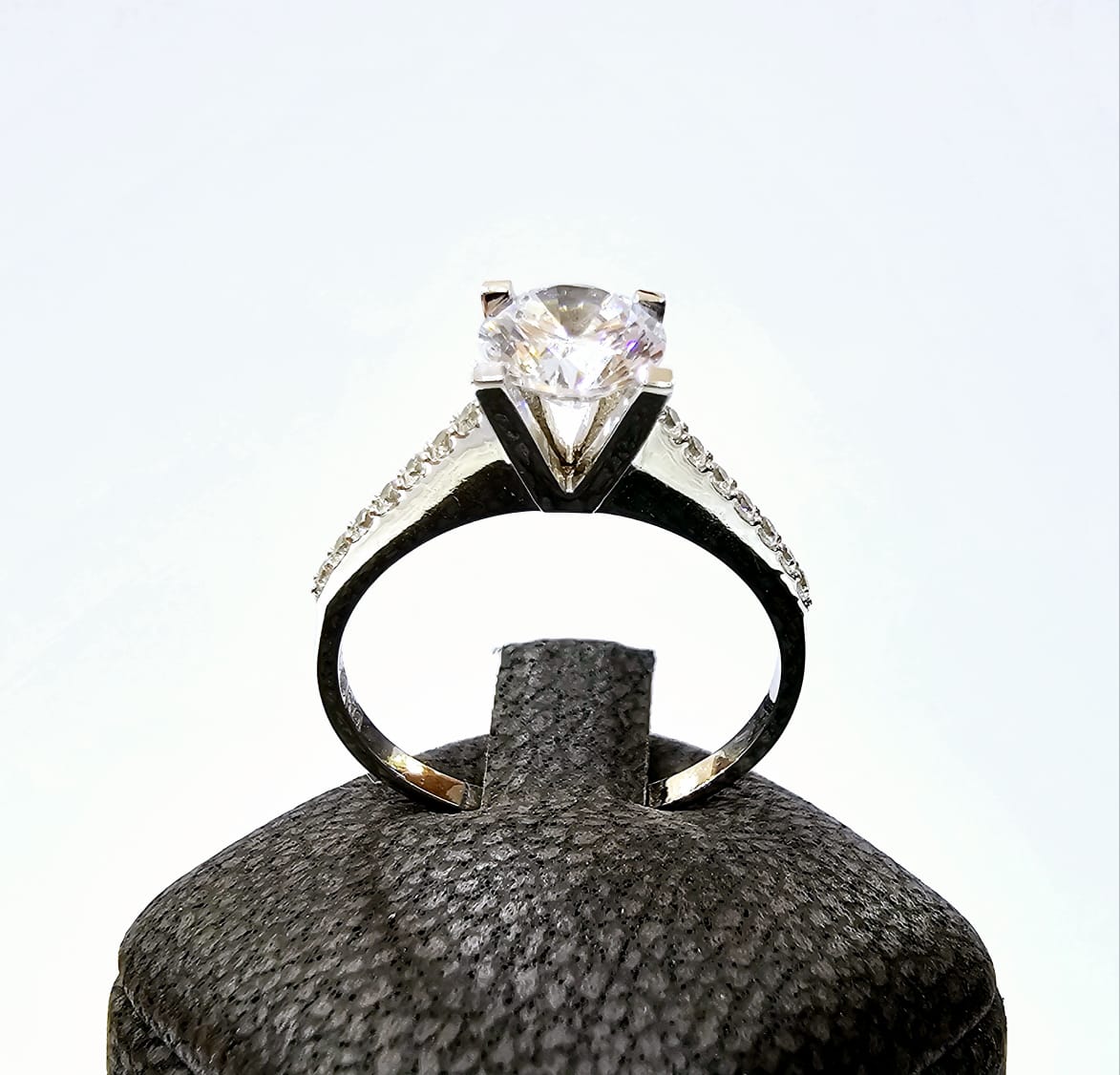 RING 18KT/ CUBIC ZIRCONIA - Image 4