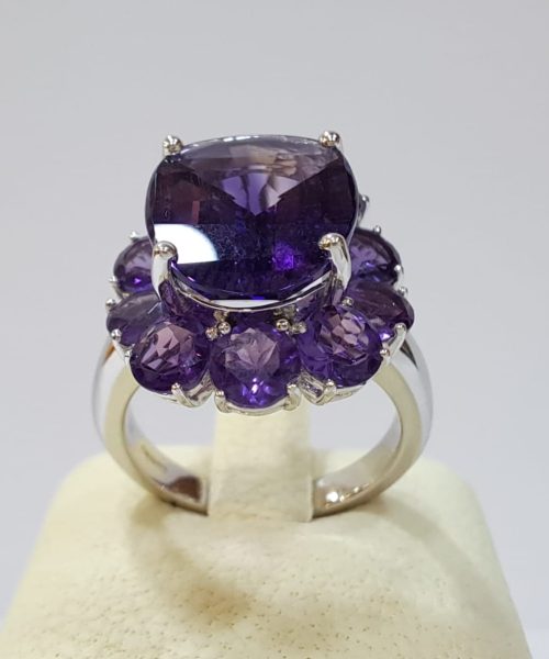 RING 18KT/ 6.16CT AMETHYST