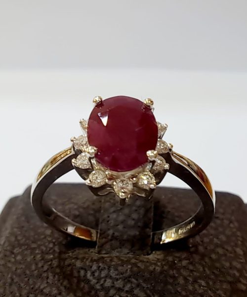 RING 18KT/ 0.16CT VSG/ 1.25CT RUBY