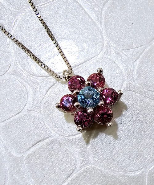 NECKLACE 18KT/ BLUE TOPAZ, TOURMALINE