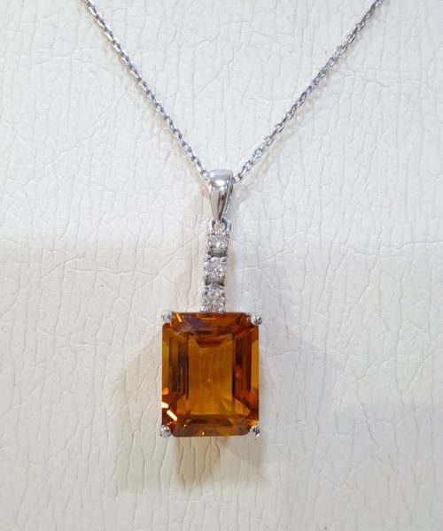 PENDANT 18KT/ 0.09 VS G/ 4.10CT CITRIN