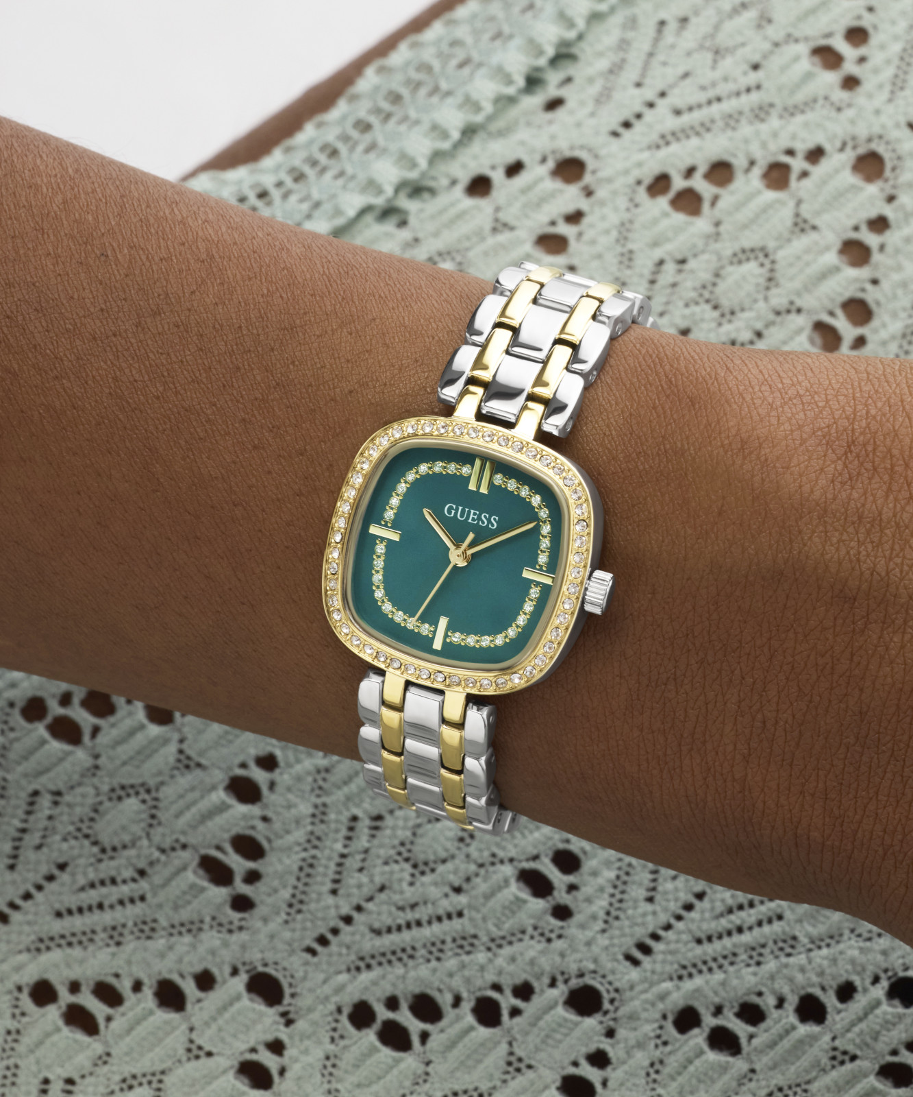 GUESS HAZEL GW1018L6 Womens Quartz Watch - Image 6